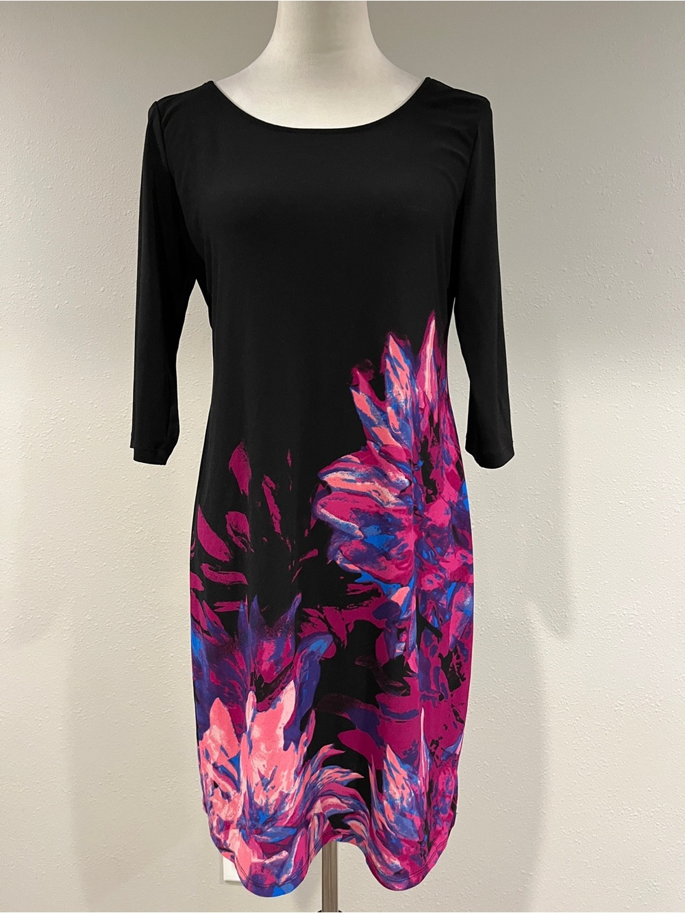 Dana Buchman 3/4 sleeves Black Floral-Print Sheath Dress size small